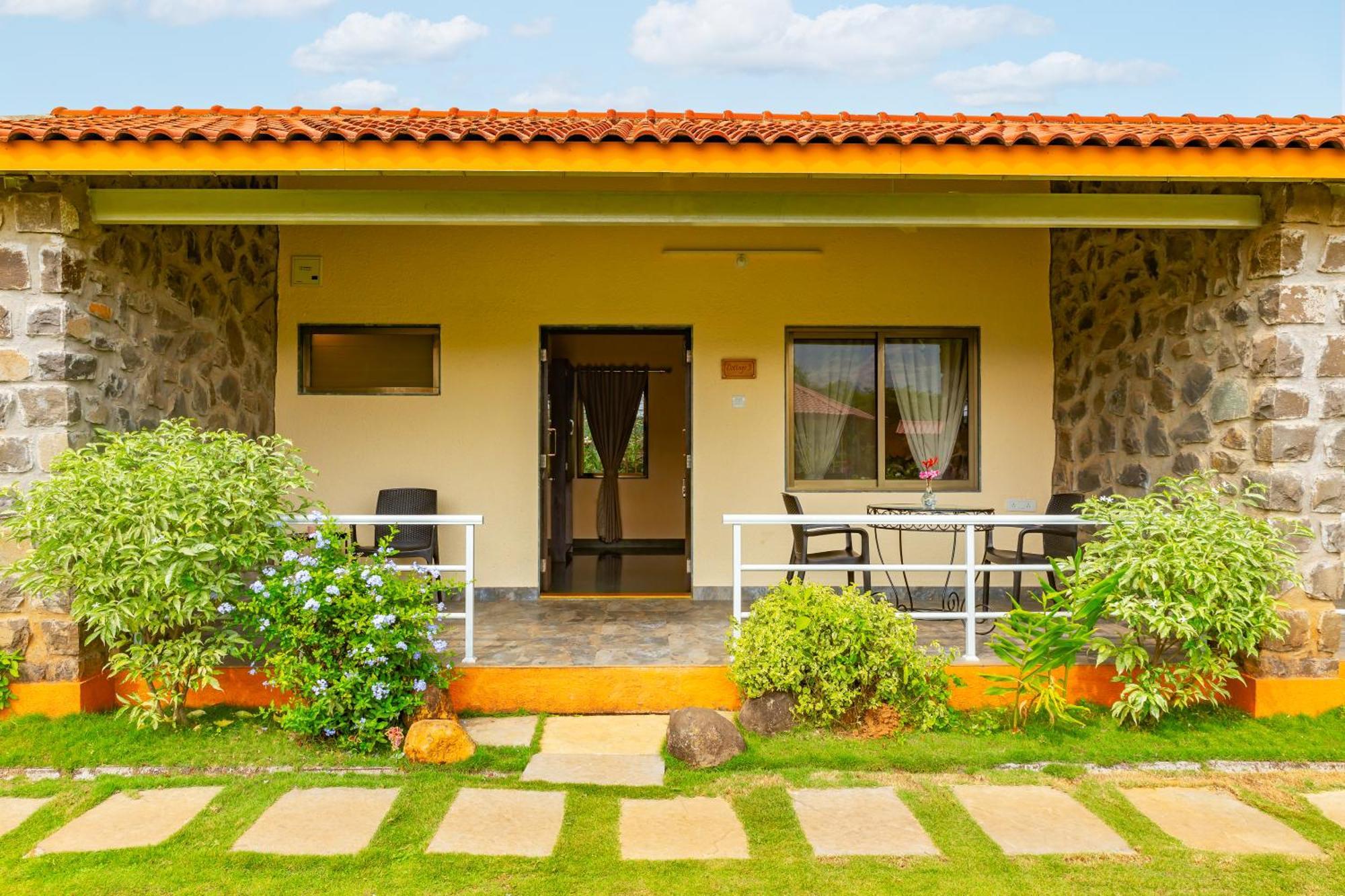 Casa Amora Lonavala Eksteriør billede